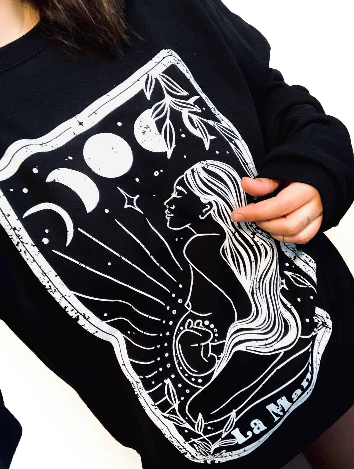 Crewneck · WITCHY MAMA