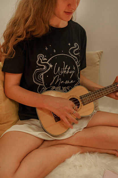 T-shirt boxy · WITCHY MAMA